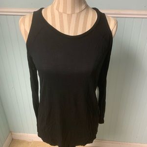 BB Dakota black cold shoulder long sleeve top